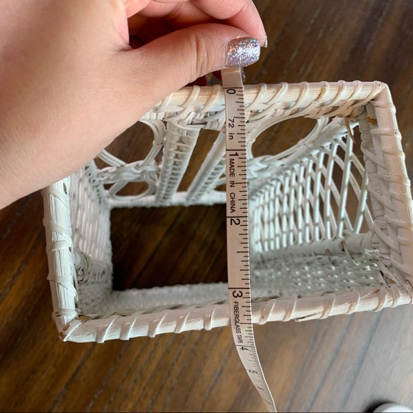 VINTAGE Kleenex Cover Rectangle Tissue Box White Wicker Rattan Cottage core. - Picture 8 of 8